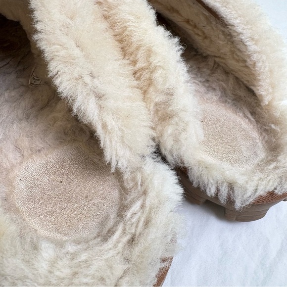 Cozy Shearling-Lined Brown Slippers - Picture 6 of 13